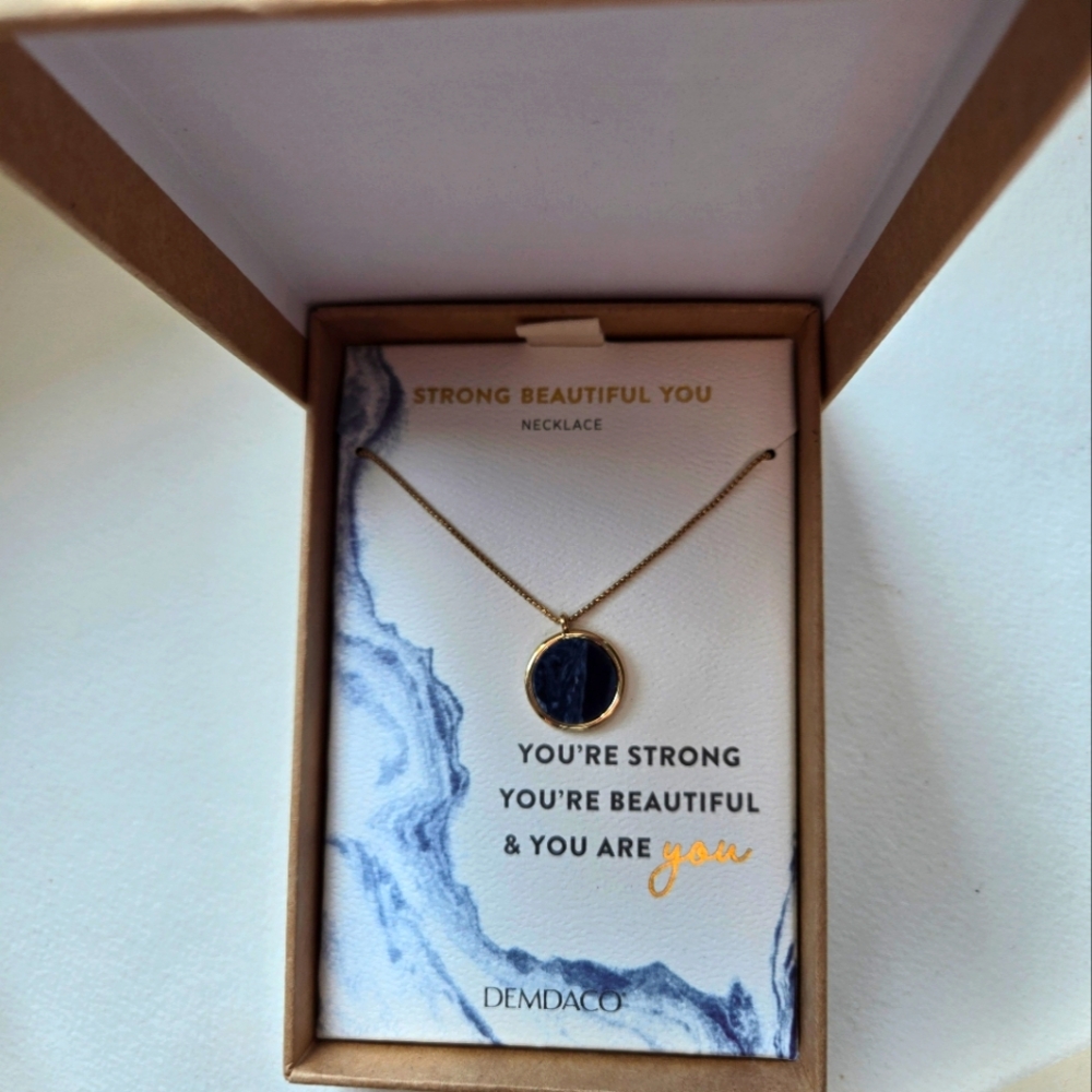 NEW💫DEMDACO Blue Pendant Necklace
